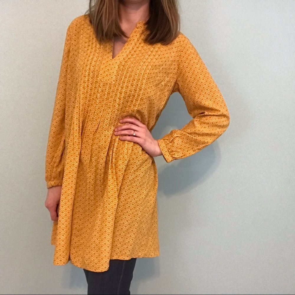 Old Navy Mustard Yellow and White Patterned Tunic Top Size Small